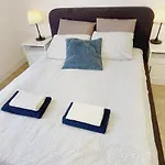 Central Baltica 1 & Parking Apartman Gdańsk